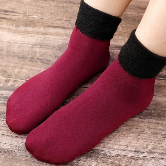 SnuggleSocks - Warm, Healthy Feet Instantly + 4+4 FREE