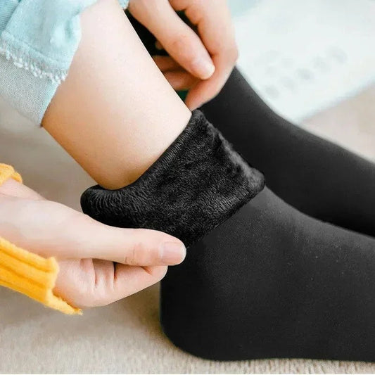 SnuggleSocks - Warm, Healthy Feet Instantly + 4+4 FREE