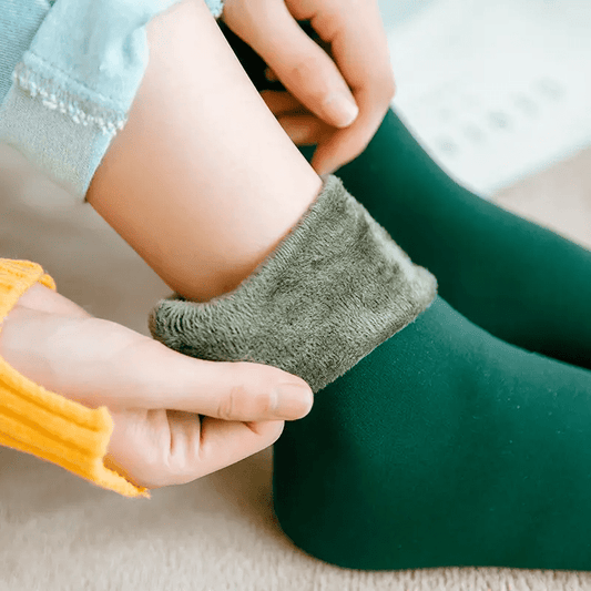 SnuggleSocks - Warm, Healthy Feet Instantly + 4+4 FREE